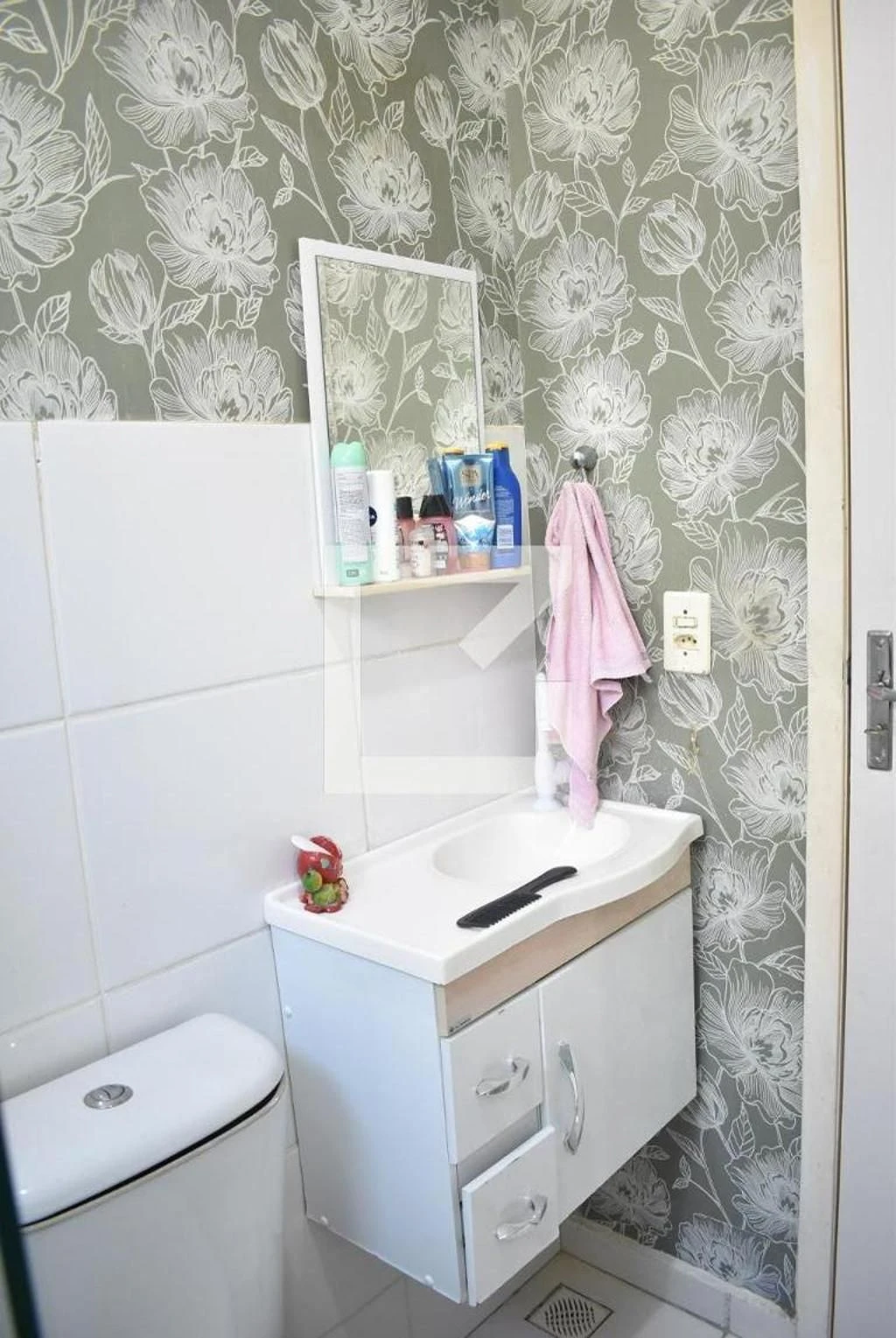 Apartamento mobiliado com 3 quartos e 2 banheiros — photo 57