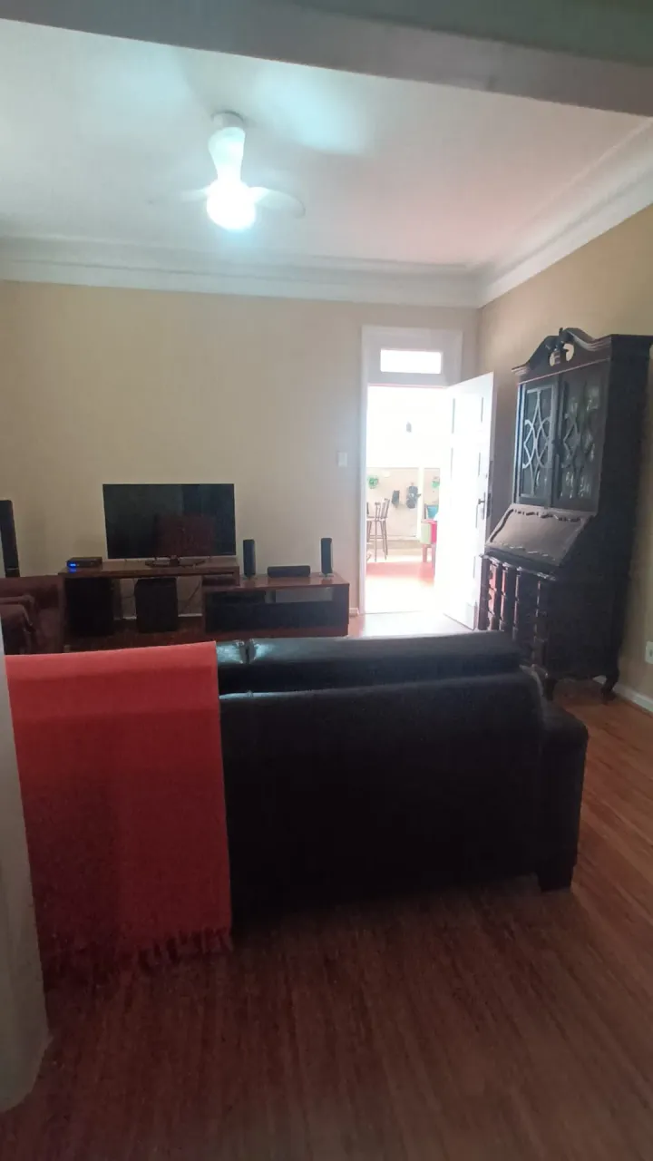 House with 5 bedrooms and 3 bathrooms plus a balcony grill — photo 5