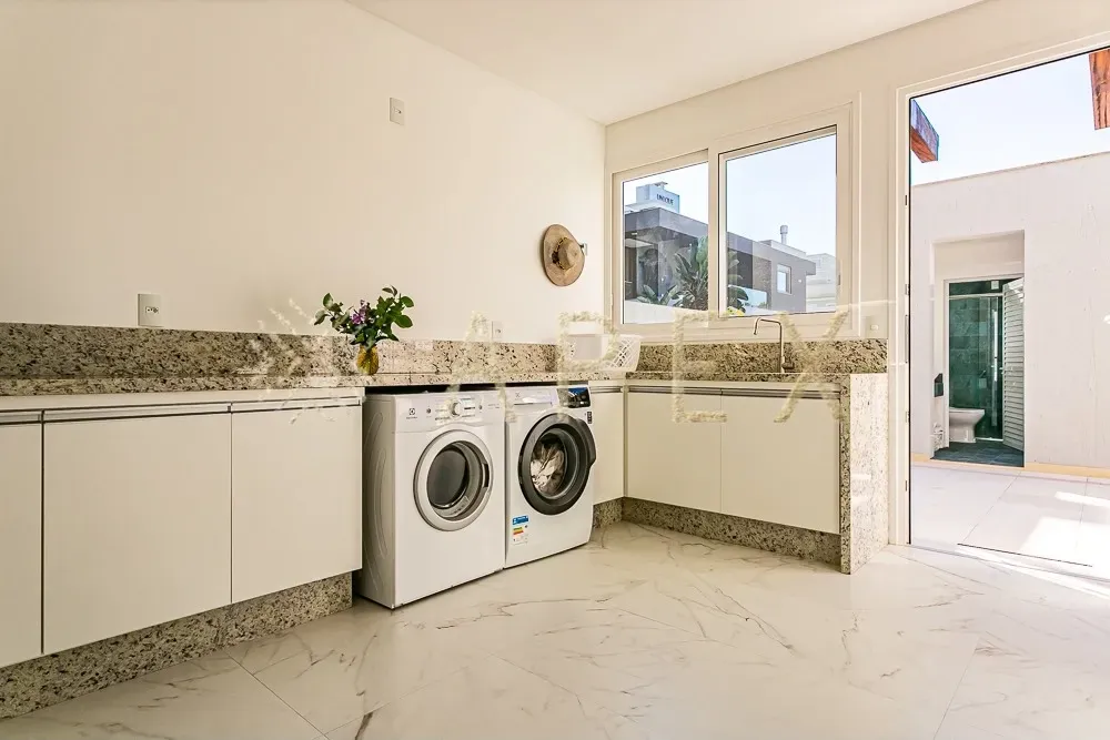 Casa para temporada con 5 dormitorios, 4 en suite y 6 baños — photo 13