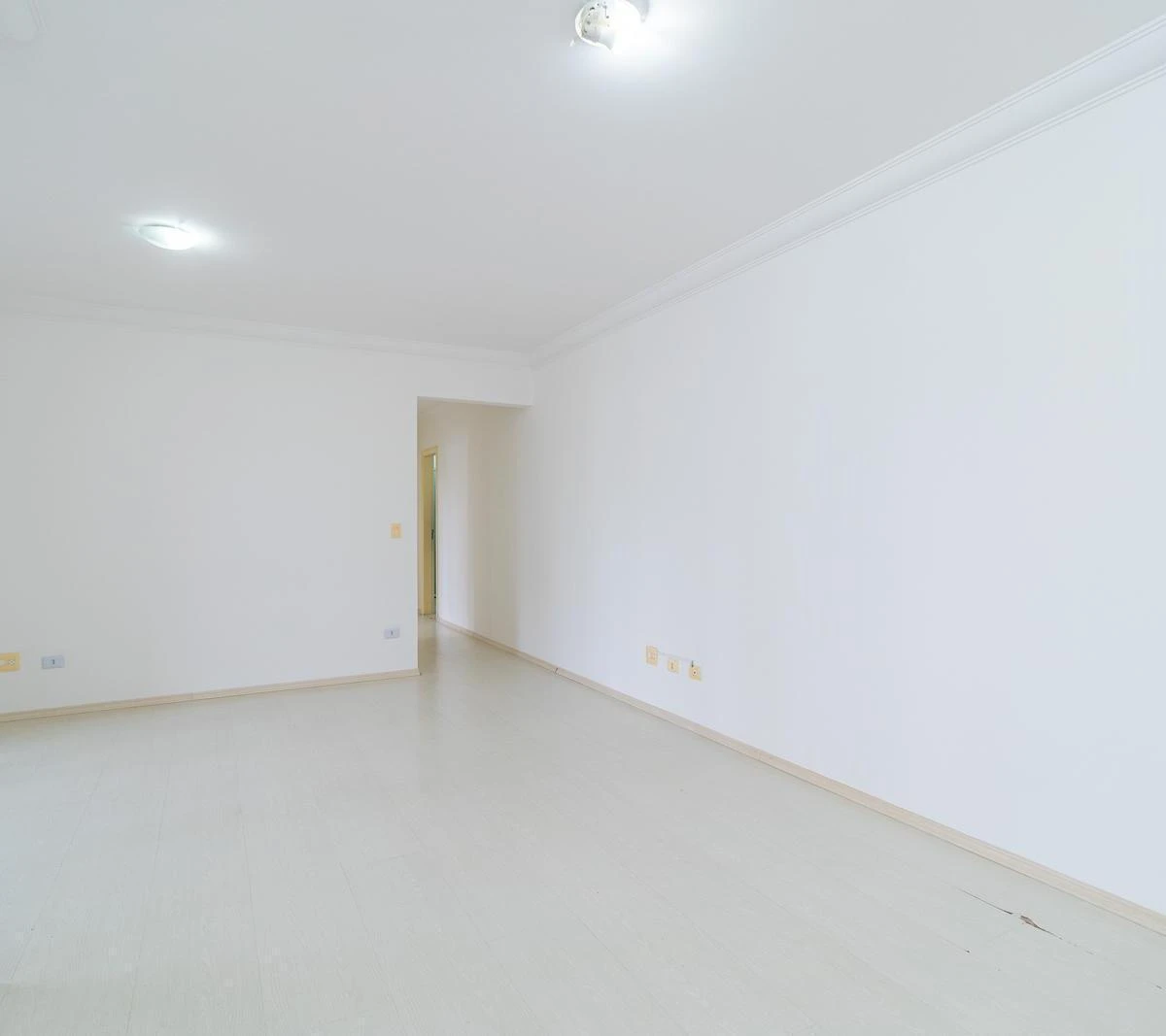 3-bedroom apartment with a grill on the balcony — photo 30
