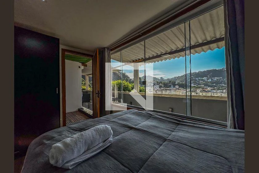 Casa mobiliada, 90 m², com janelas do piso ao teto — photo 14