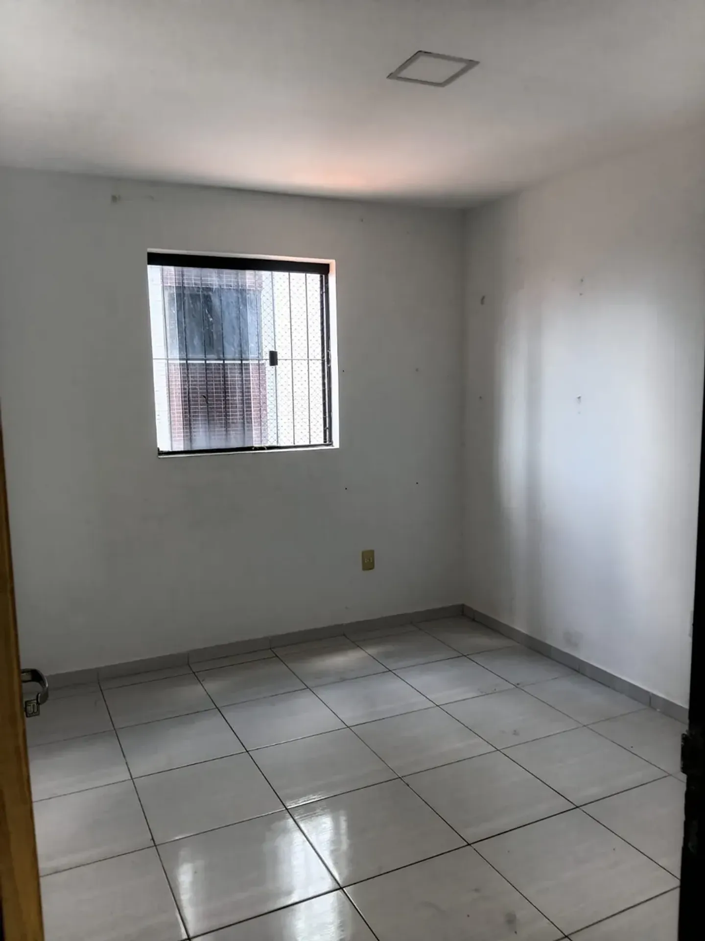 Квартира: 3 спальні, 1 з власною ванною кімнатою, 72 м² — photo 3
