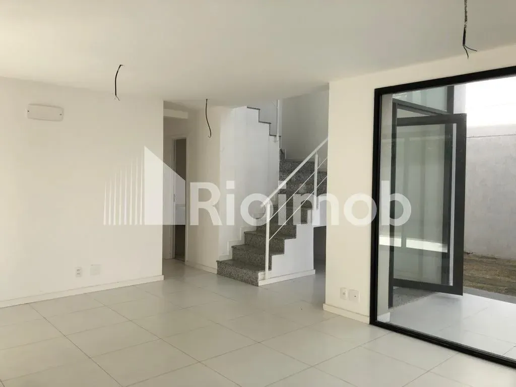 Duplex house with 3 suites and 5 bathrooms, 366 m² — photo 11