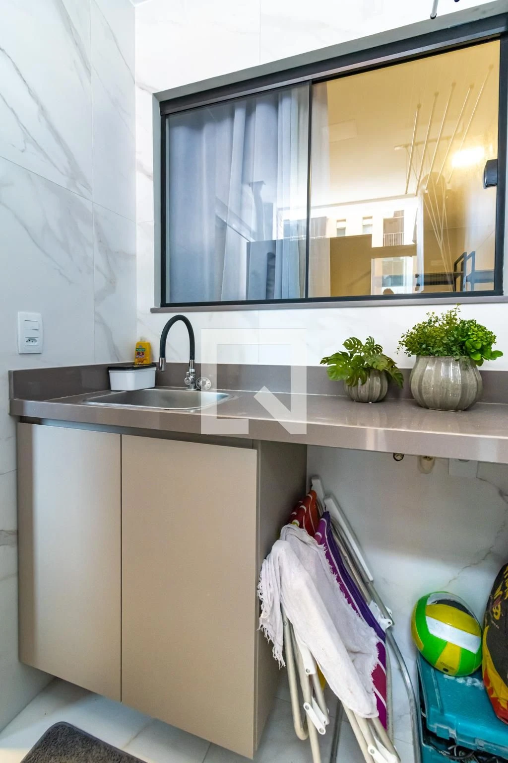 Apartamento mobiliado com 2 quartos e piscina no condomínio — photo 52