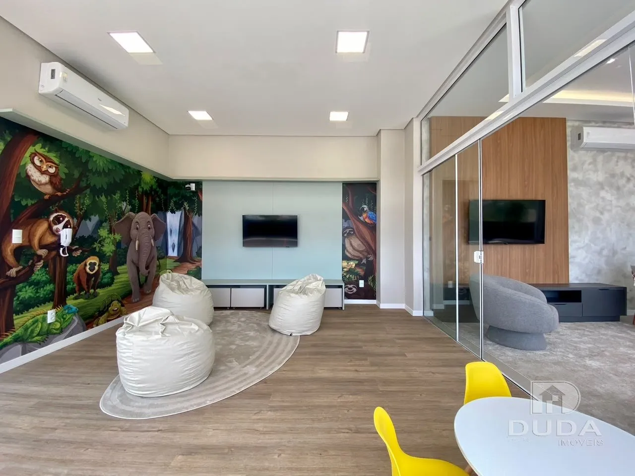 Vista a la montaña y 2 dormitorios: departamento de 72 m² — photo 7