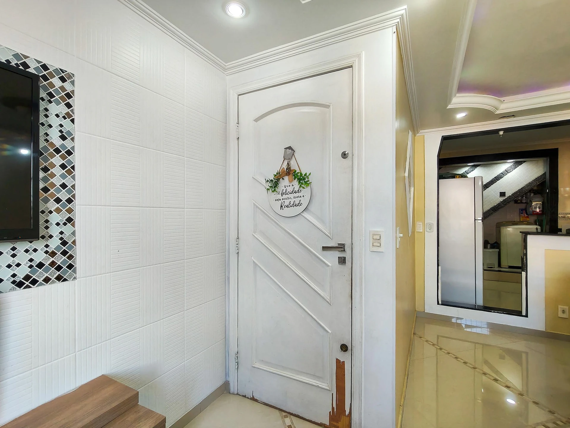 Rental house with 2 bedrooms and an open-plan kitchen — photo 45