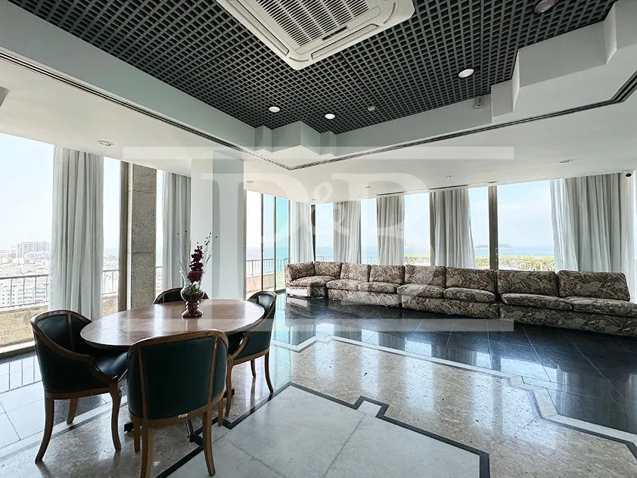 Apartamento de 2 quartos com piscina no prédio — photo 33