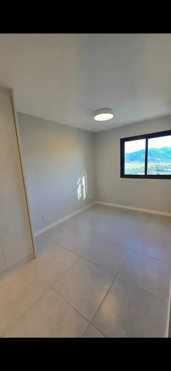 84 m² apartment with 3 bedrooms and integrated kitchen — photo 11