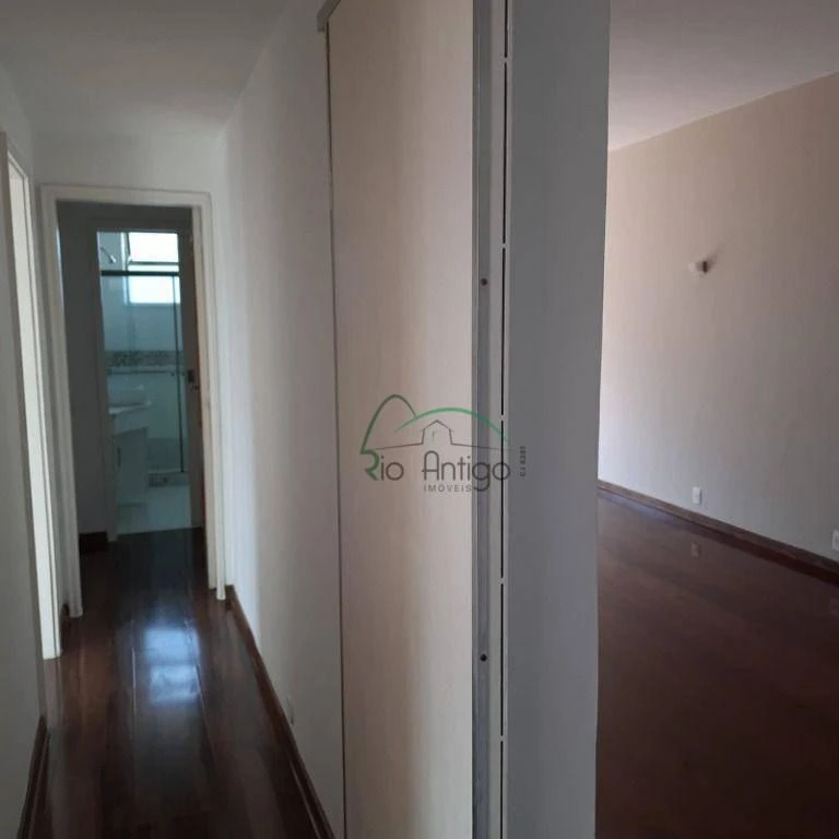 102 m² apartment with 3 bedrooms and 2 bathrooms — photo 29