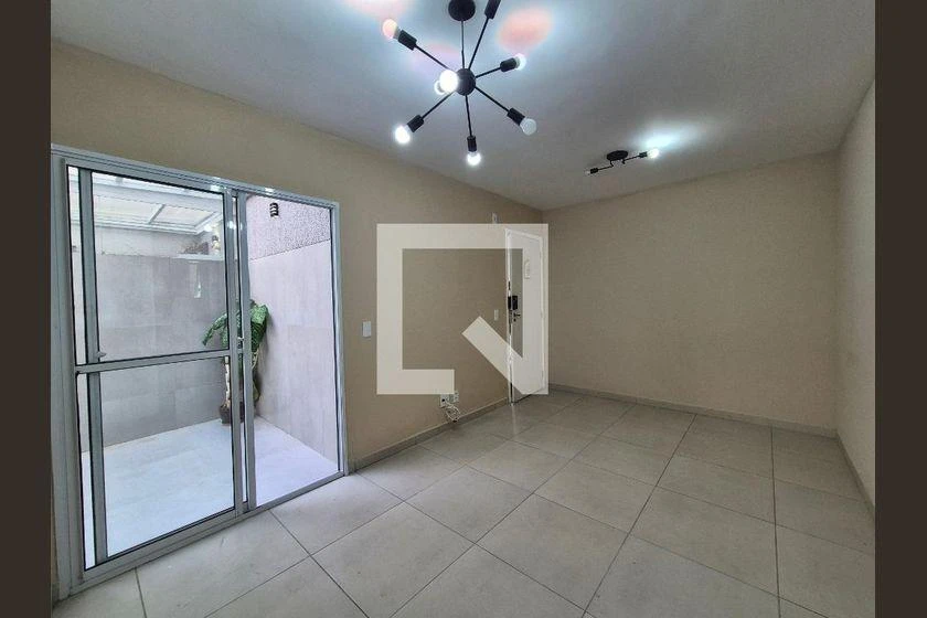 2-bedroom apartment in a building with a gym — photo 13
