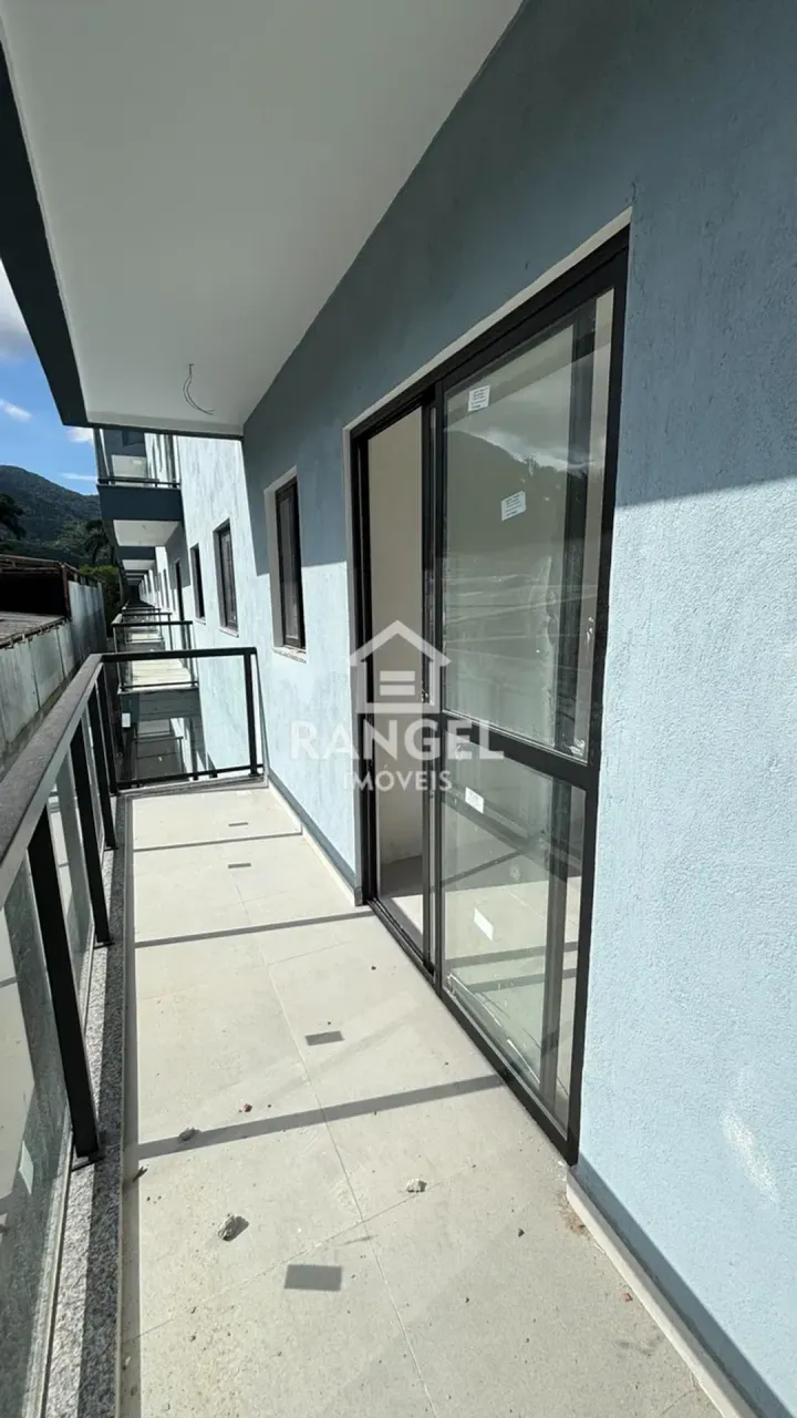 Apartamento sem mobília com 2 quartos e varanda — photo 10