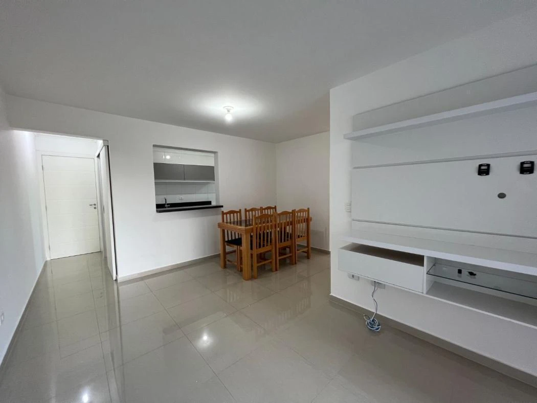 Balcony with a grill in a 3-bedroom apartment, 82 m² — photo 8