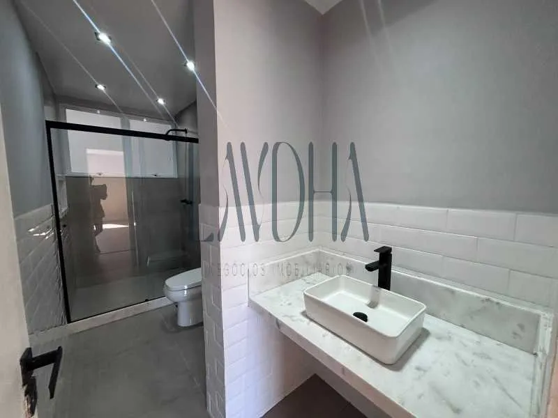 Apartment with 4 bedrooms, 1 en-suite, 138 m² — photo 2