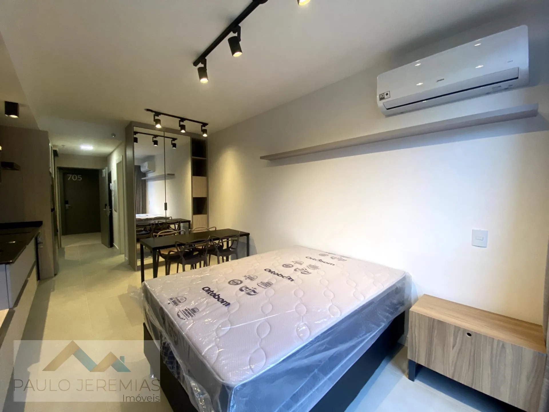 Furnished 31 m² studio with 1 bedroom and 1 bathroom — photo 23
