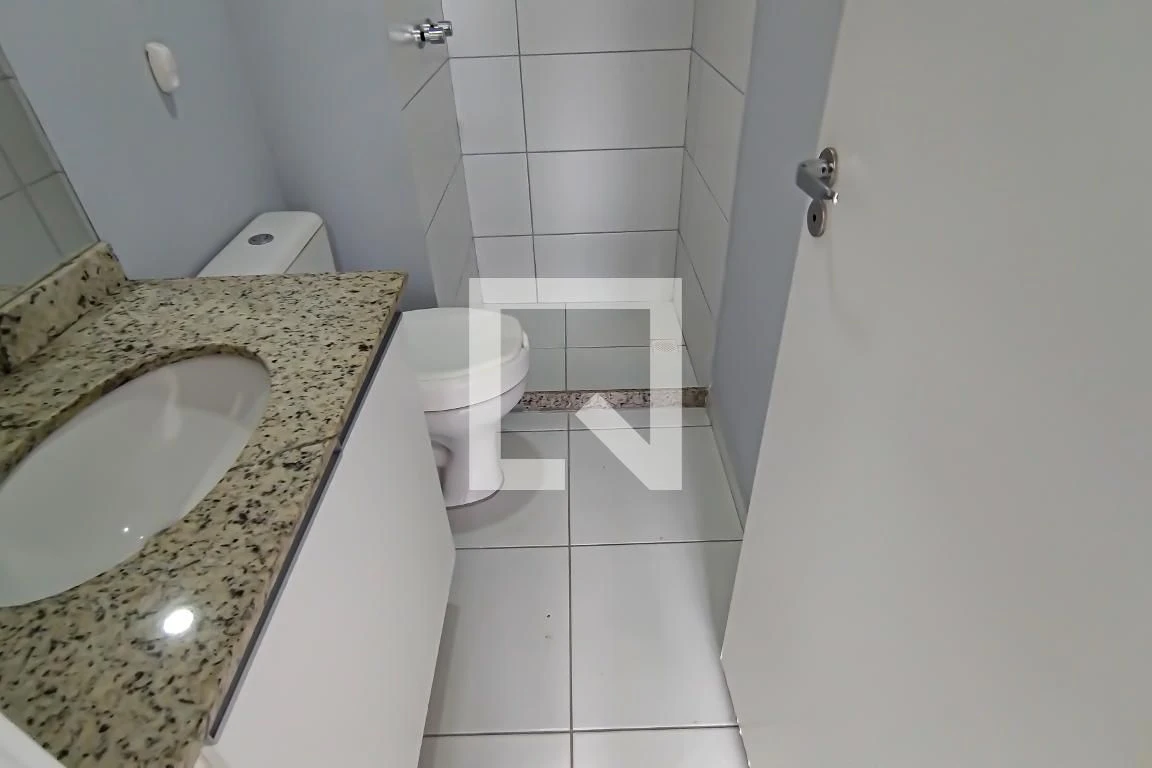 2-bedroom apartment in a building with a sauna — photo 34