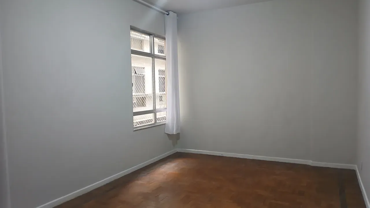 Apartment on the 1st floor with wood or laminate floors — photo 15