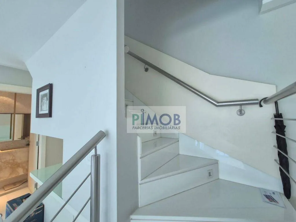 Furnished duplex penthouse with 3 bedrooms and 256 m² — photo 70