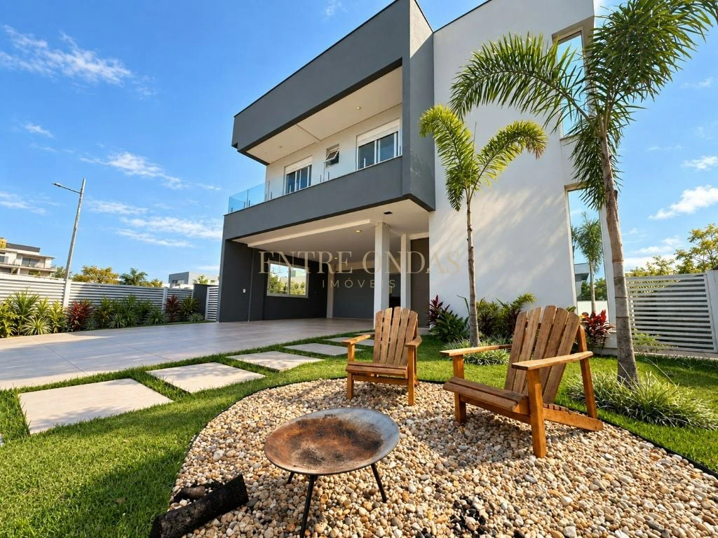 Собственный бассейн и 5 спален: дом 278 м² — photo 8