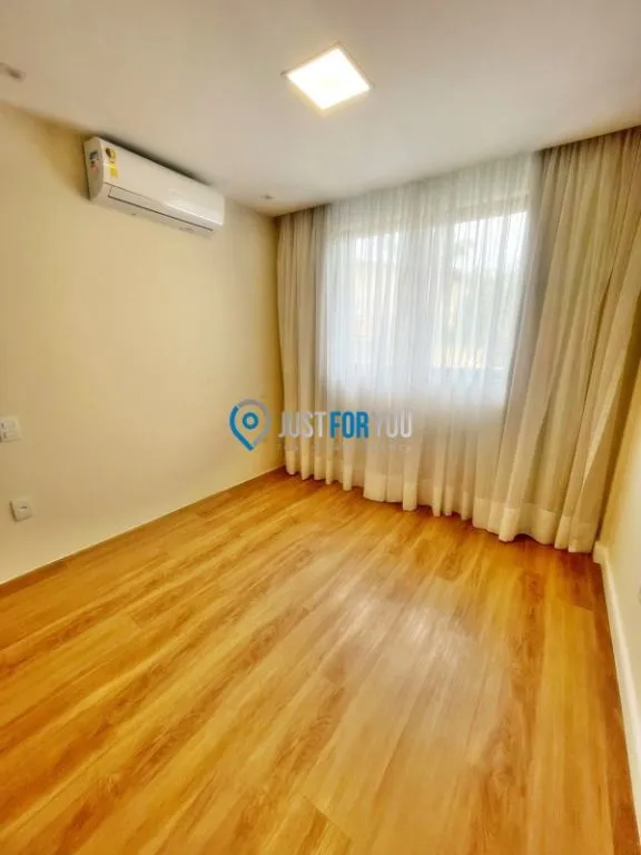Furnished house with 4 en-suites and 330 m² plus 2 parking — photo 31
