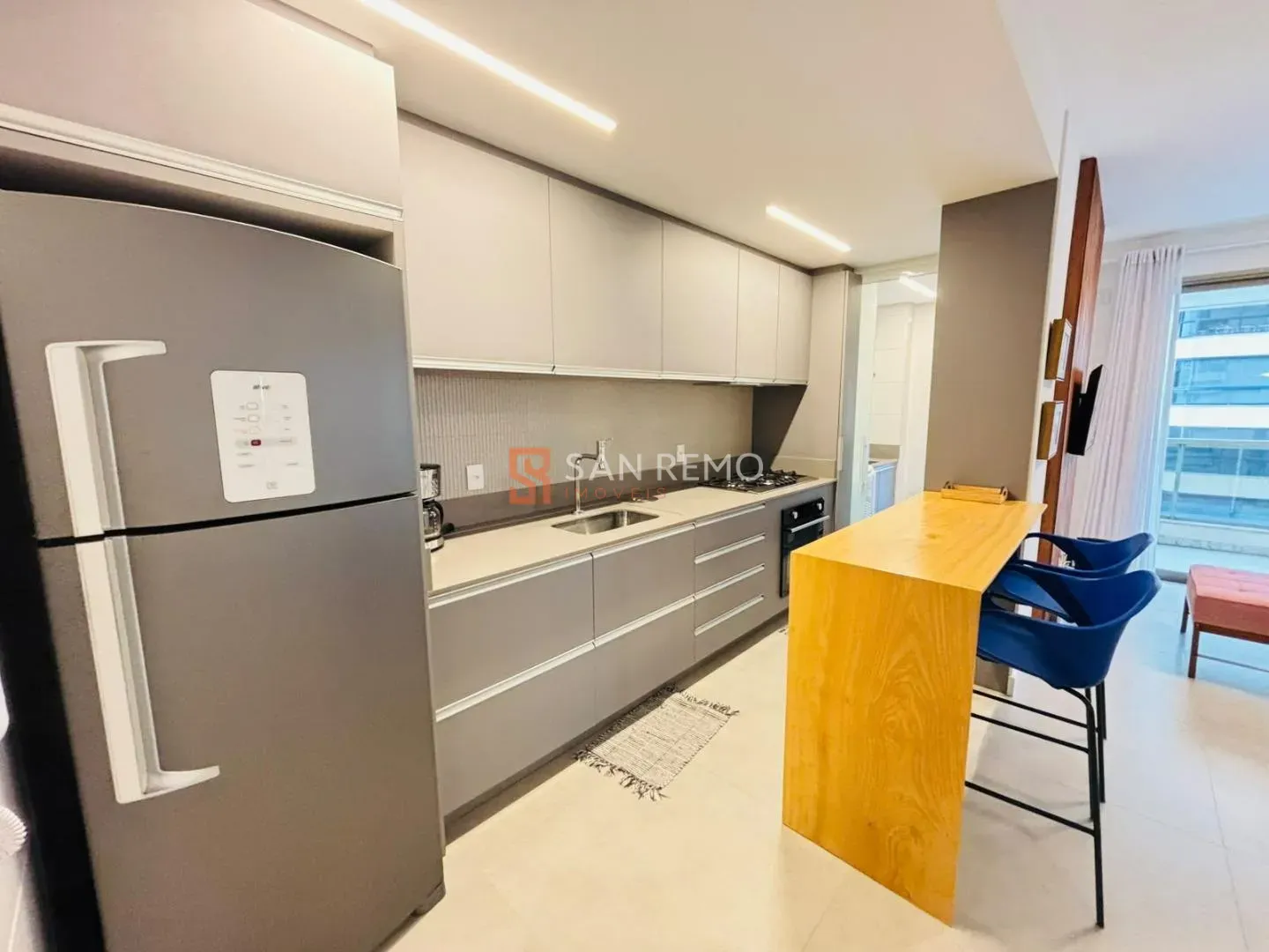 Furnished apartment, 100 m², with floor-to-ceiling windows — photo 29