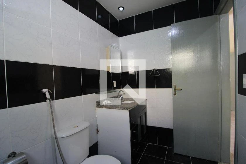 Unfurnished house with 3 bedrooms and 200 m² — photo 27