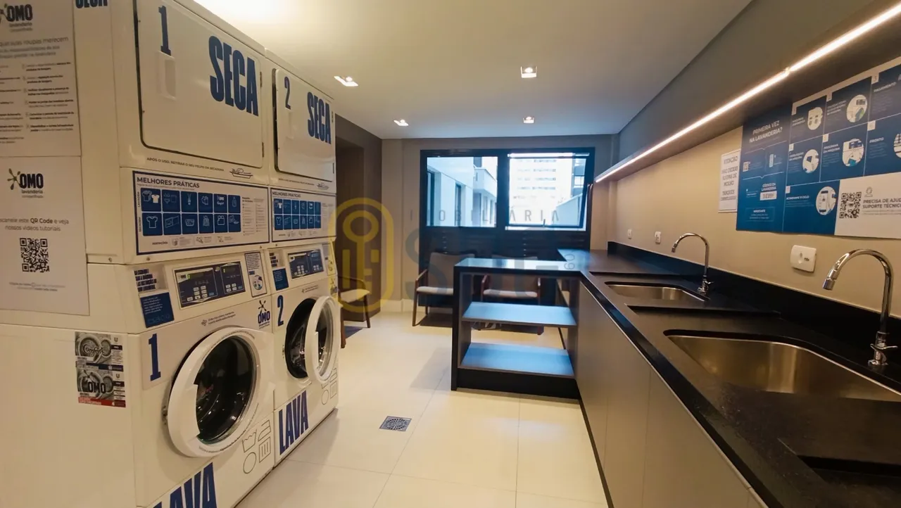 Furnished 1-bedroom apartment with glassed balcony — photo 6