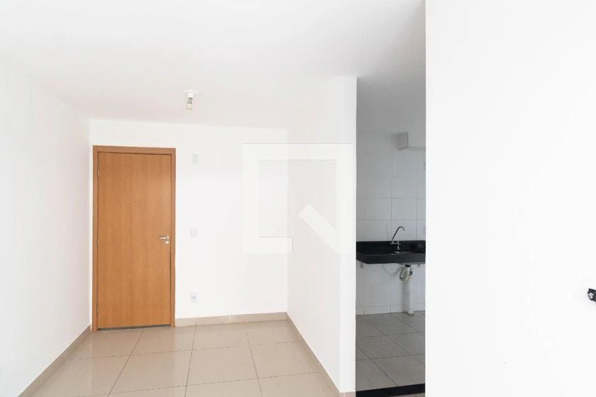 Rental apartment with 2 bedrooms and a closed kitchen — photo 4