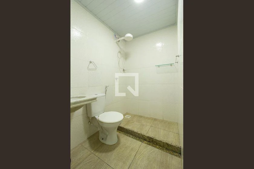 200 m² house with a private BBQ and a private pool — photo 62