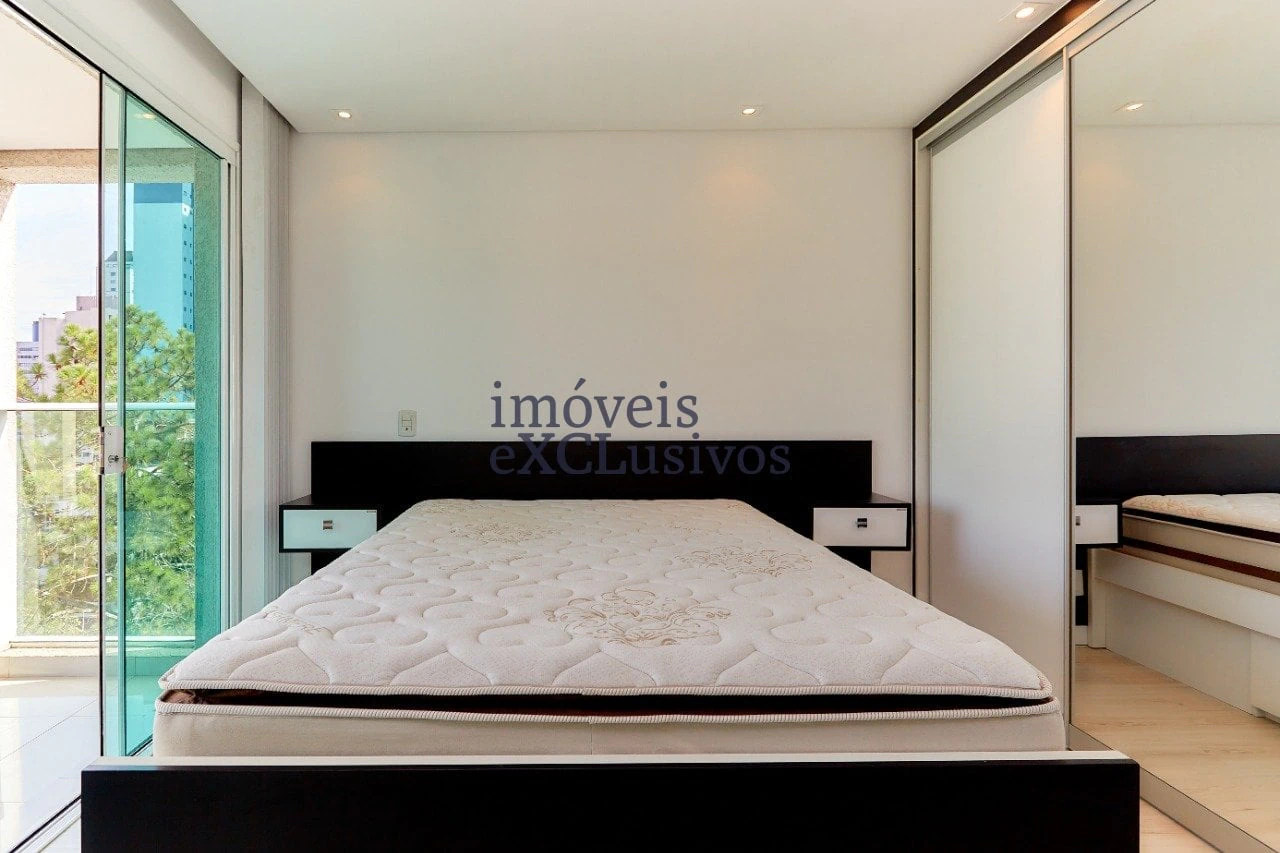 One-bedroom apartment with a private pool in Curitiba — photo 13