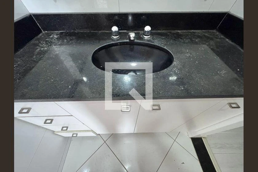 Квартира в оренду з 3 спальнями та 270 м² — photo 48