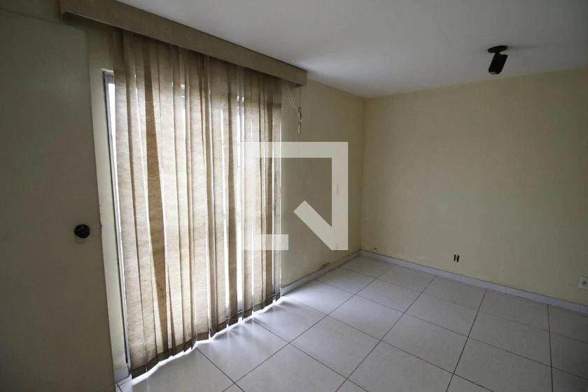 Деревянный пол или ламинат и 3 спальни: квартира 128 м² — photo 15