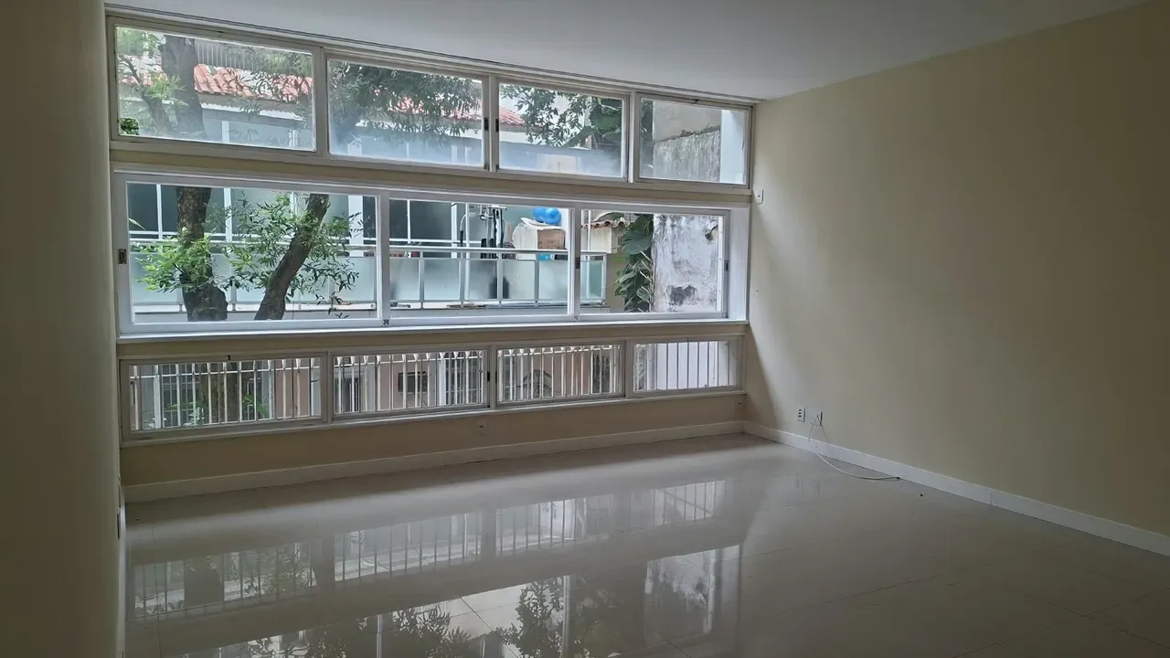 3-bedroom apartment, 1 with its own bathroom, 149 m²