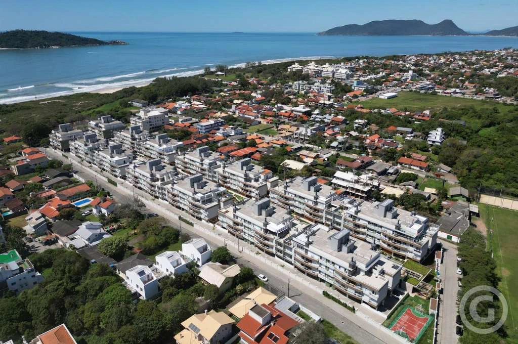 1-bedroom apartment with a glassed-in balcony
