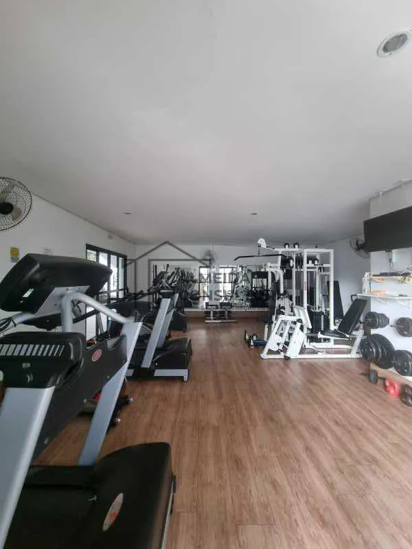 2-bedroom apartment in a building with a sauna — photo 25