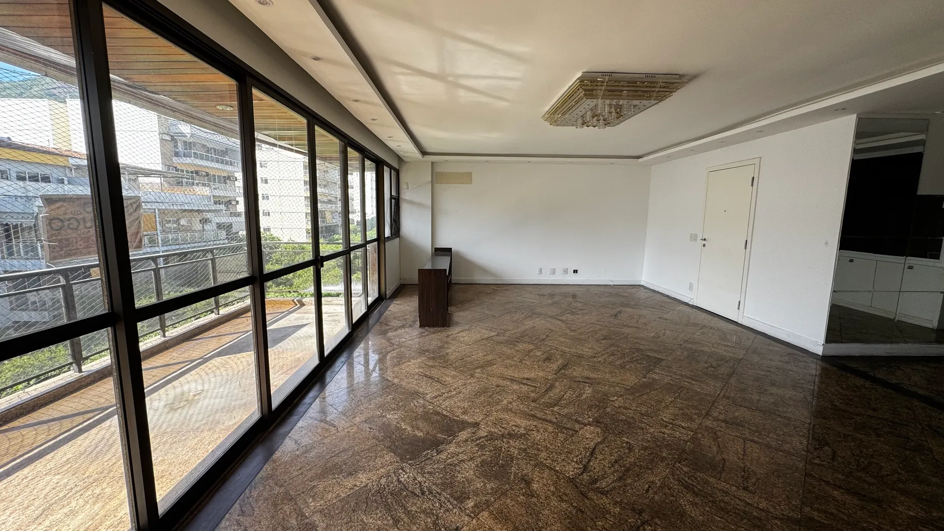 Duplex home with 8 bedrooms, 3 en-suites, 469 m² — photo 11
