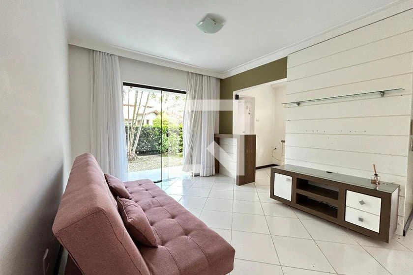 Стиральная машина и 1 спальня: квартира 50 м²