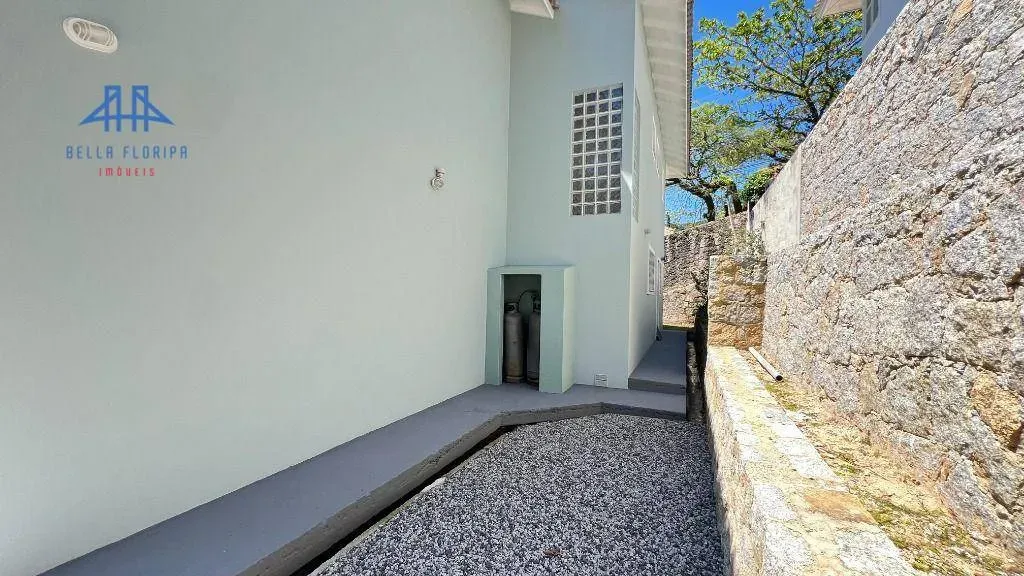 3-bedroom house with a balcony built-in BBQ — photo 37