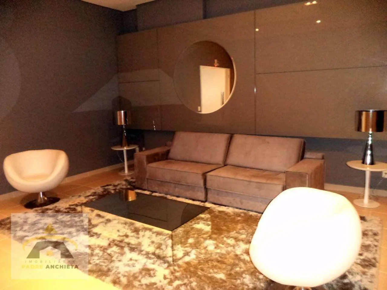 Glass-enclosed balcony in a one-bedroom apartment, 42 m² — photo 14