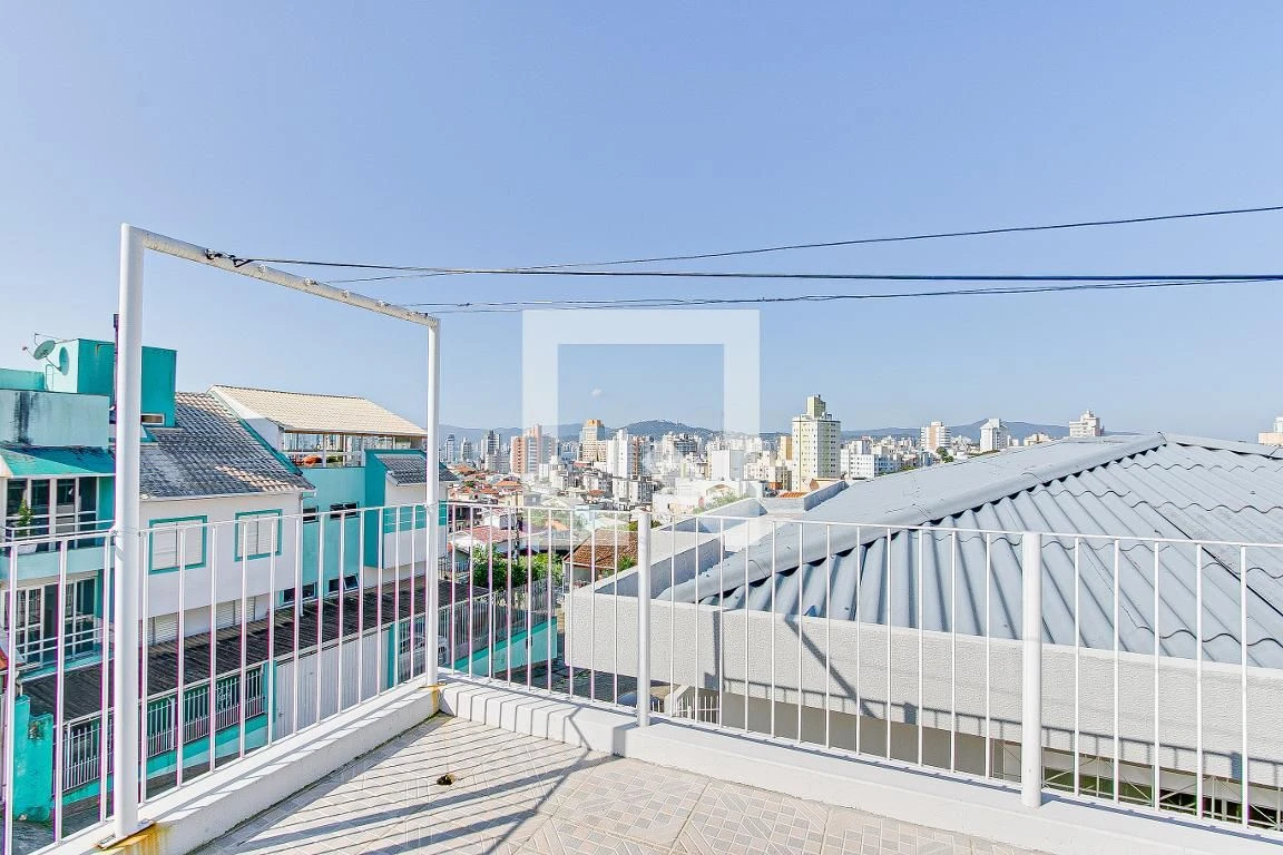 4-bedroom house with a garden in Florianópolis — photo 37