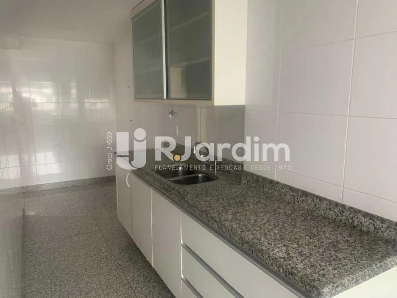Сдаваемая квартира с 4 спальнями с ванными 198 м² — photo 2