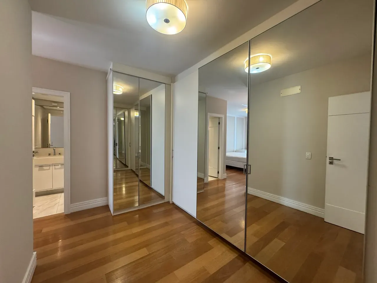 Unfurnished apartment with 4 bedrooms and 5 baths — photo 9