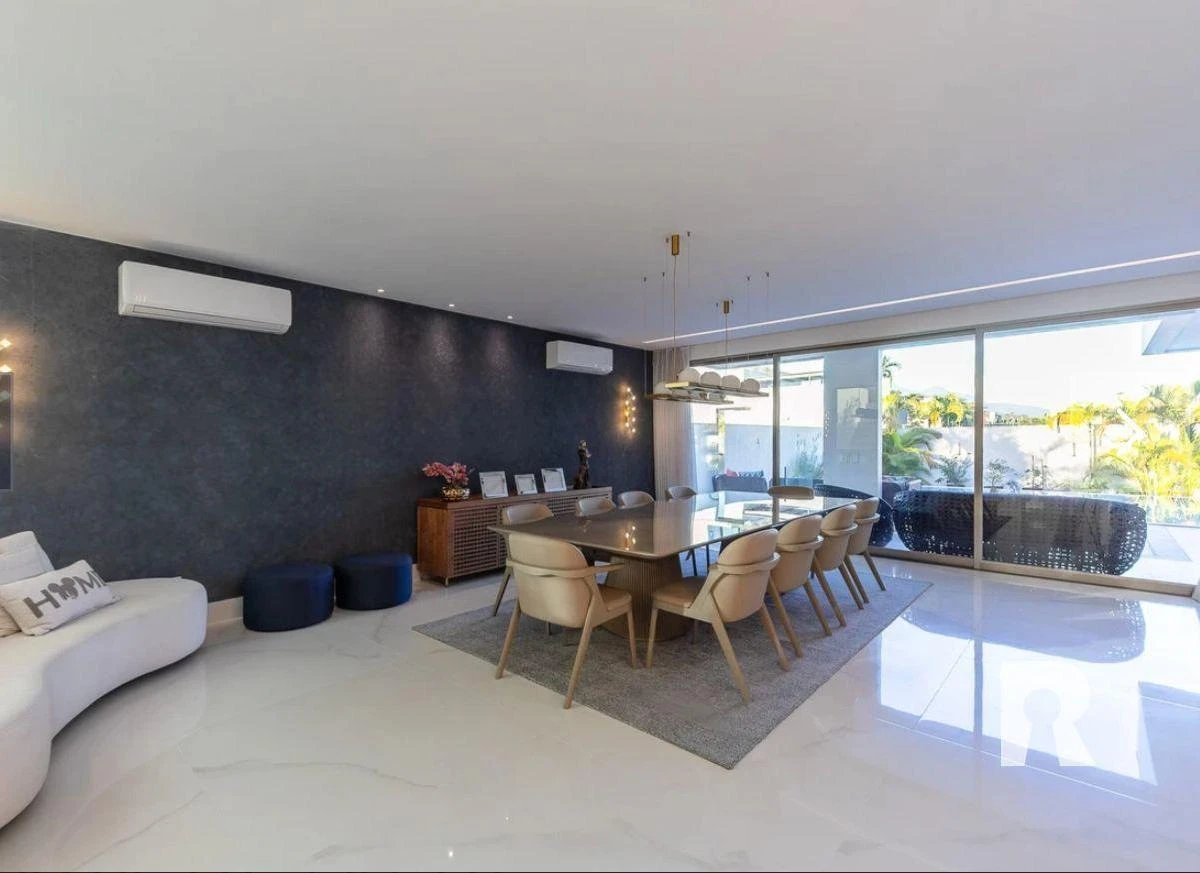 Furnished house with 5 bedrooms and an open-plan kitchen — photo 10