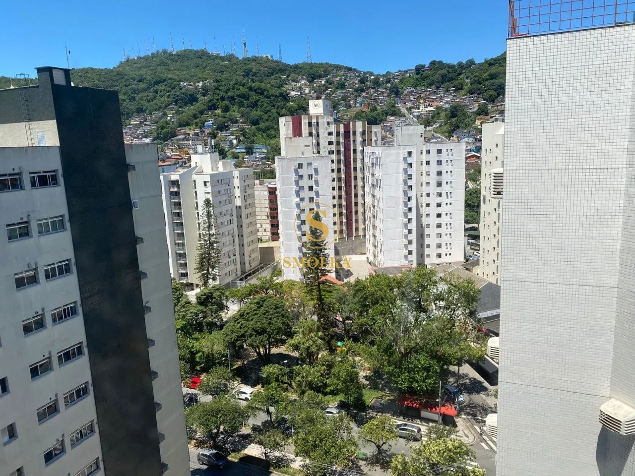 Apartamento de 54 m² con 1 suite y balcón de vidrio — photo 23