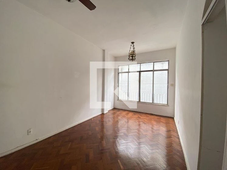 Apartment, 62 m², with floor-to-ceiling windows