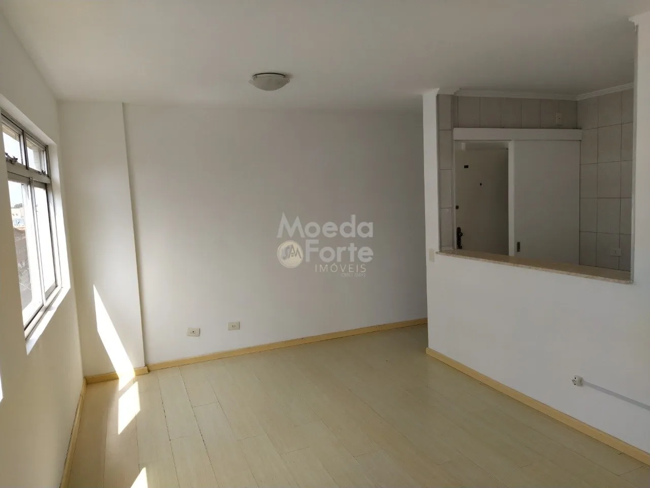 Unfurnished studio on the 5th floor with gas heater — photo 12