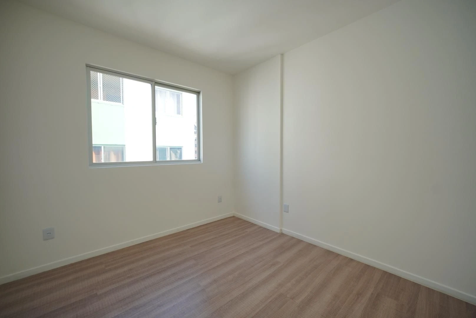 Park view in a 2-bedroom apartment, 52 m² — photo 5