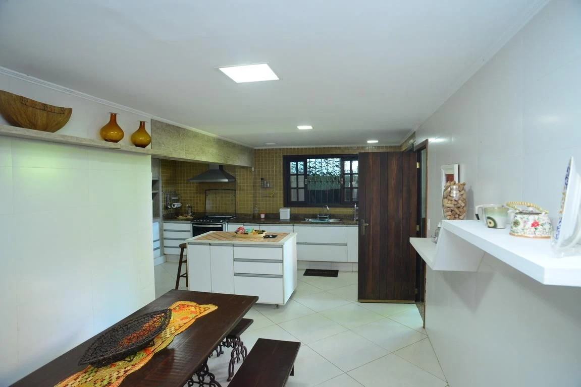Furnished house, 530 m², with a grill on the balcony — photo 13