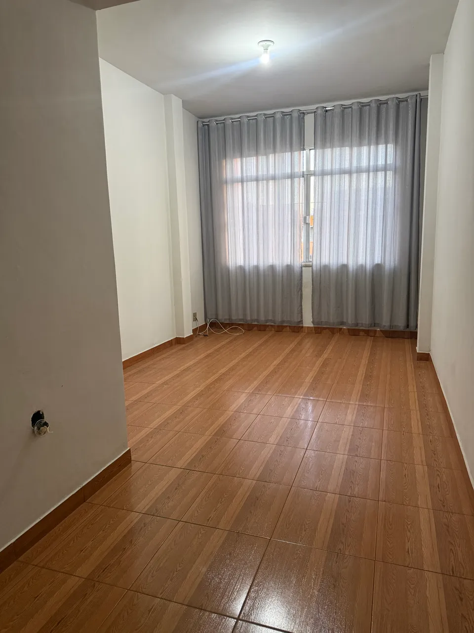 Apartment with no parking, 3 bedrooms and 2 bathrooms — photo 3