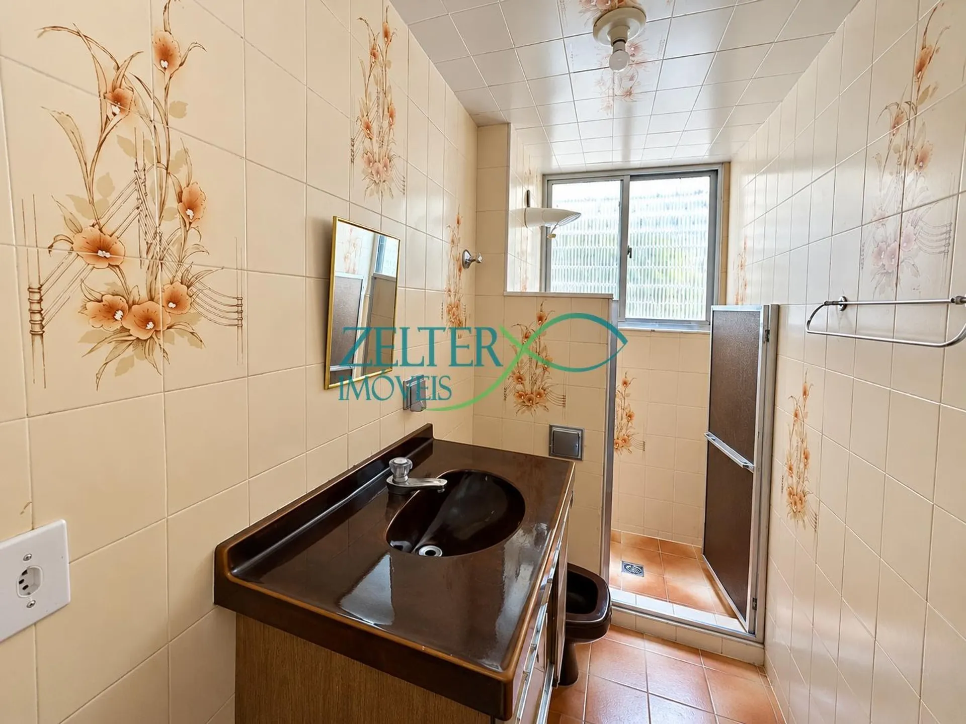 Apartment, 49 m², with wood or laminate floors — photo 4
