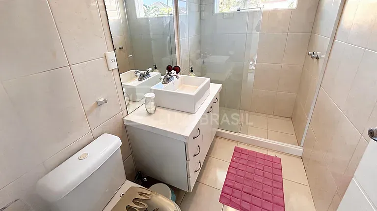 Furnished house with 6 en-suite bedrooms and 10 bathrooms — photo 28